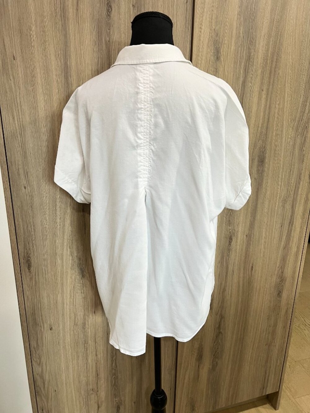 Anthropologie Relaxed White Button-Up Blouse - Picture 6 of 9